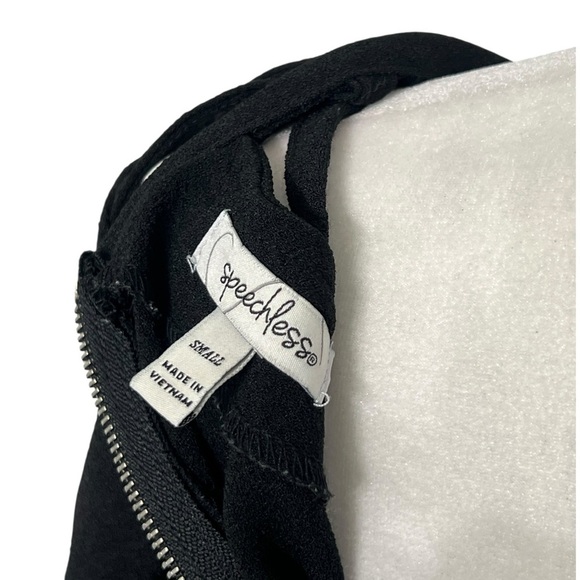 Speechless Black Dress with Zipper Detail - Picture 7 of 10